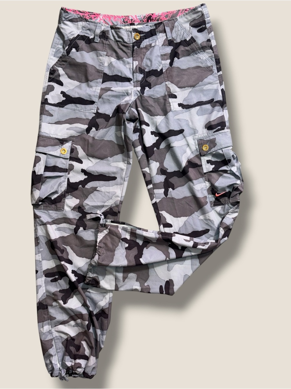 Vintage Women’s Y2K Nike FITDRY Camo Cargo Pants M 8-10 Pink Swoosh Gorpcore